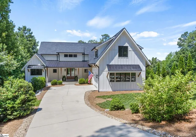 Photo 1 of Single family home for sale at 148 Cedar Bluff Ct, Six Mile, SC 29682 | MLS# 1596877 | Listing updated on 2026-07-25