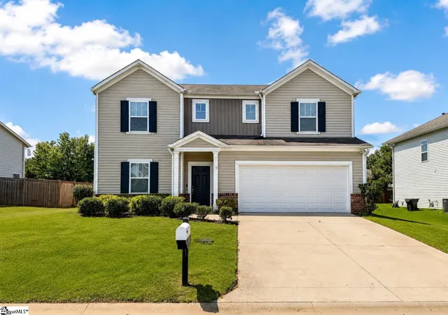 Photo 1 of Single family home for sale at 18 Larson Dr, Simpsonville, SC 29681 | MLS# 1601029 | Listing updated on 2026-09-12