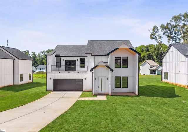 Photo 1 of Single family home for sale at 166 Buncombe St, Woodruff, SC 29388 | MLS# 1584475 | Listing updated on 2026-08-30