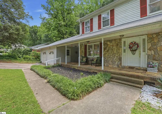 Photo 2 of Single family home for sale at 119 Gail Dr, Mauldin, SC 29662 | MLS# 1592985 | Listing updated on 2026-09-10