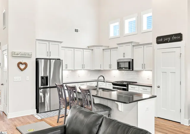 Photo 3 of Sale Pending at 117 Whitman Wy, Easley, SC 29642 | MLS# 1600680 | Listing updated on 2026-09-02