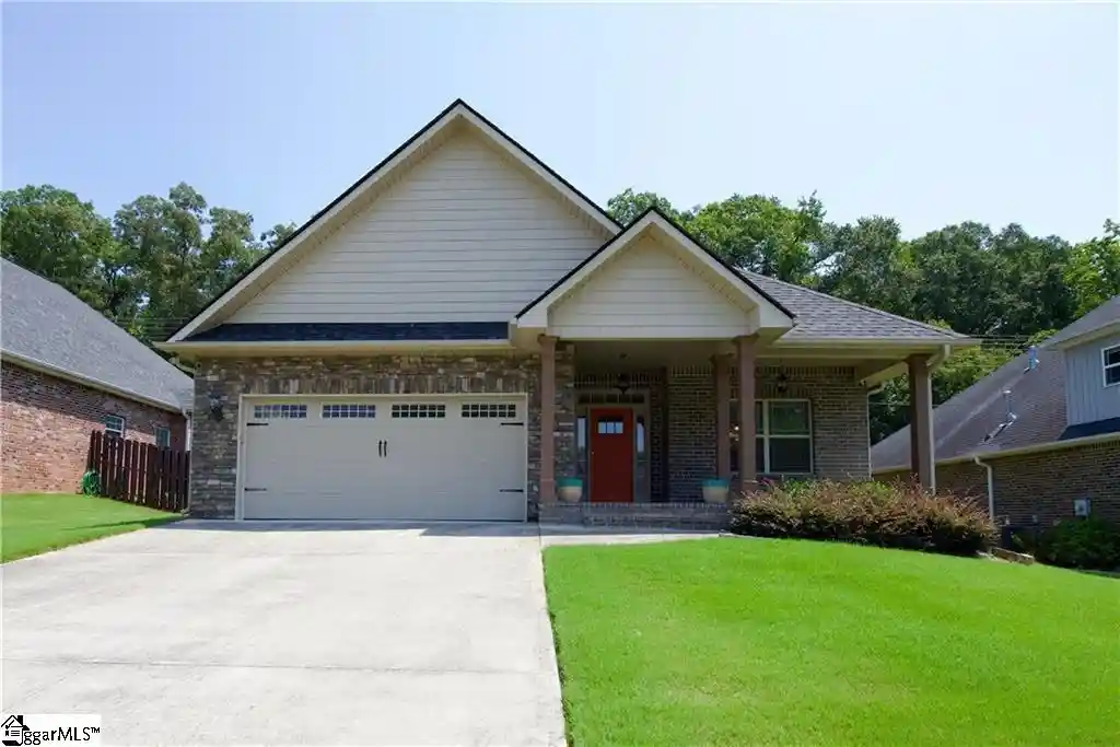 Photo 1 of Single family home for sale at 114 Prescott Ave, Anderson, SC 29621 | MLS# 1606711 | Listing updated on 2026-10-15