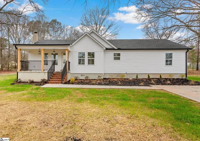 Photo 1 of Single family home for sale at 75 W Tyger Bridge Rd, Taylors, SC 29687 | MLS# 1583295 | Listing updated on 2026-09-15