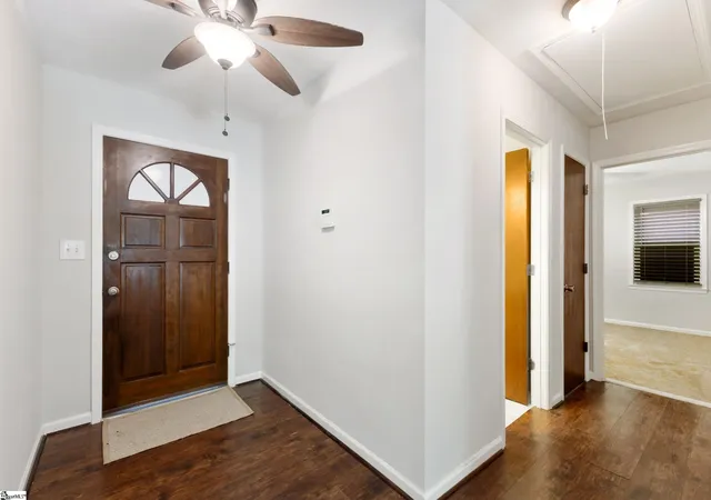 Photo 4 of Single family home for sale at 1120 Saluda Lake Rd, Greenville, SC 29611 | MLS# 1572250 | Listing updated on 2025-10-15