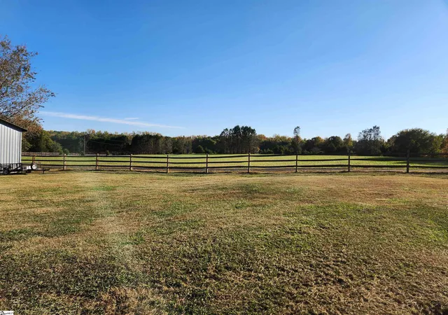 2nd image of 240 Simmons Rd, Woodruff, SC 29388 | MLS# 1579161