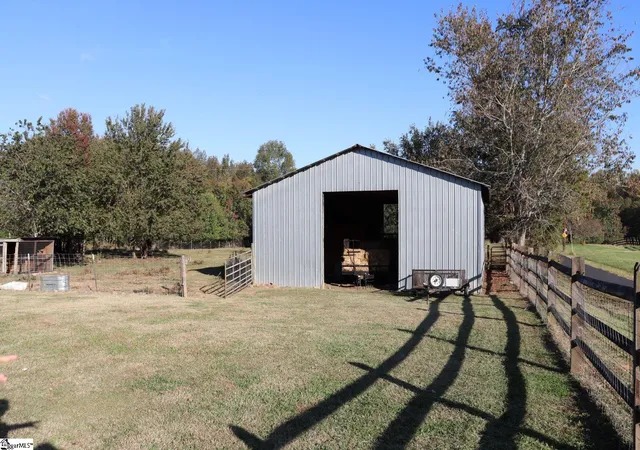 3rd image of 240 Simmons Rd, Woodruff, SC 29388 | MLS# 1579161