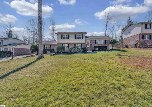 Photo 3 of Single family home for sale at 507 Edwards Mill Rd, Taylors, SC 29687 | MLS# 1581223 | Listing updated on 2026-09-16