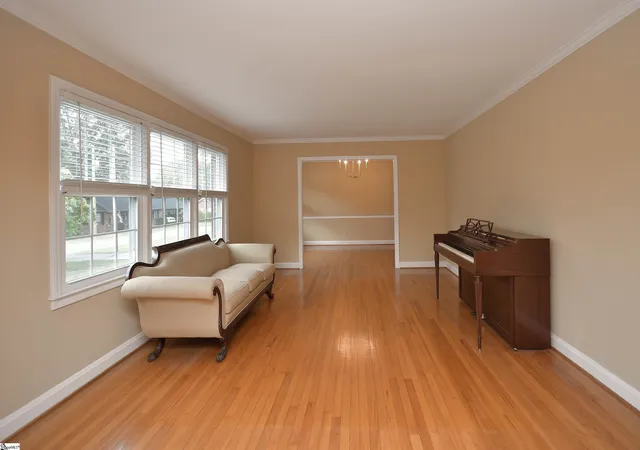 Photo 4 of Sale Pending at 19 Spring Forest Rd, Greenville, SC 29615 | MLS# 1598645 | Listing updated on 2026-09-10