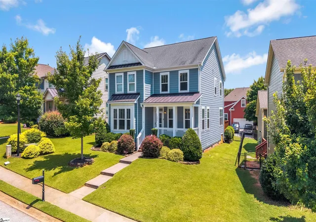 Photo 1 of Single family home for sale at 204 Maitland Dr, Greenville, SC 29617 | MLS# 1599482 | Listing updated on 2026-08-27