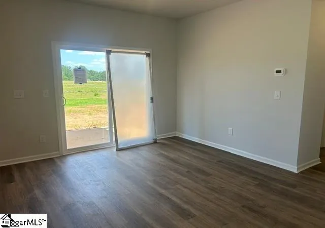 Photo 3 of Sale Pending at 131 Edgewood Farms Ct, Easley, SC 29640 | MLS# 1601910 | Listing updated on 2026-08-25