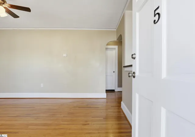 Photo 2 of Single family home for sale at 5 Lenore Dr, Greenville, SC 29617 | MLS# 1573841 | Listing updated on 2026-05-18