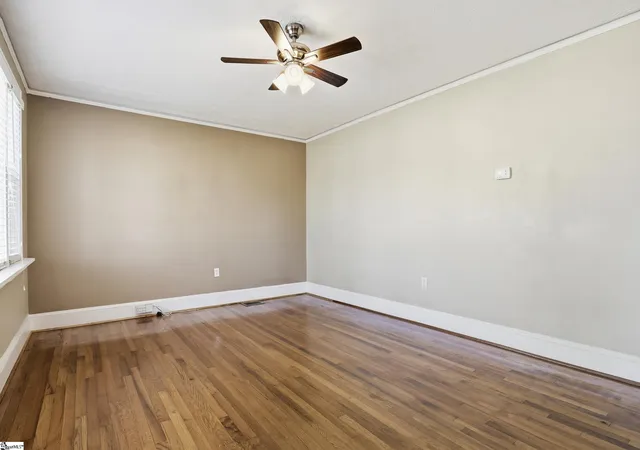 Photo 4 of Single family home for sale at 5 Lenore Dr, Greenville, SC 29617 | MLS# 1573841 | Listing updated on 2026-05-18