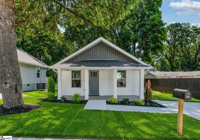 Photo 1 of Single family home for sale at 108 Mcdade St, Greenville, SC 29611 | MLS# 1594036 | Listing updated on 2026-08-11
