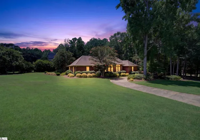 Photo 1 of Single family home for sale at 216 Muirfield Dr, Spartanburg, SC 29306 | MLS# 1599777 | Listing updated on 2026-08-18