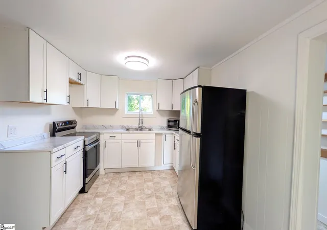 Photo 3 of Single family home for sale at 217 Railroad St, Pickens, SC 29671 | MLS# 1598436 | Listing updated on 2026-10-09