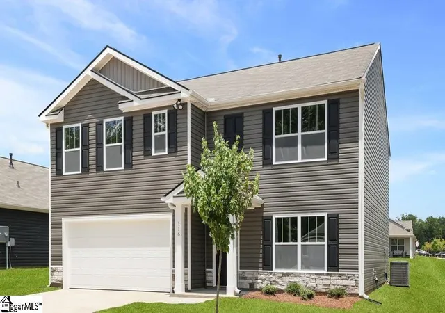 Photo 2 of Single family home for sale at 116 Cades Cove Dr, Greenwood, SC 29646 | MLS# 1588470 | Listing updated on 2026-09-18