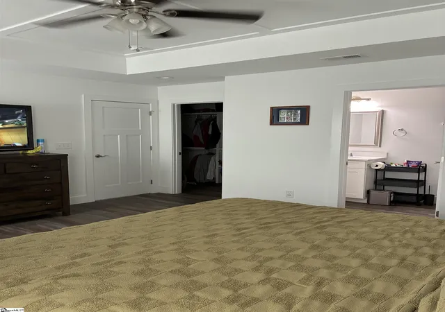 Photo 3 of Single family home for sale at 121 Sunrise Rd, Spartanburg, SC 29302 | MLS# 1602367 | Listing updated on 2026-08-29