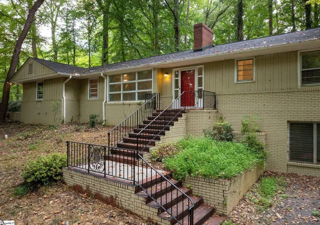 Photo 1 of Single family home for sale at 1020 Woodburn Rd, Spartanburg, SC 29302 | MLS# 1602194 | Listing updated on 2026-09-08
