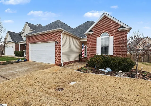 Photo 3 of Single family home for sale at 302 Stallion Rd, Greenville, SC 29617 | MLS# 1580142 | Listing updated on 2026-03-21