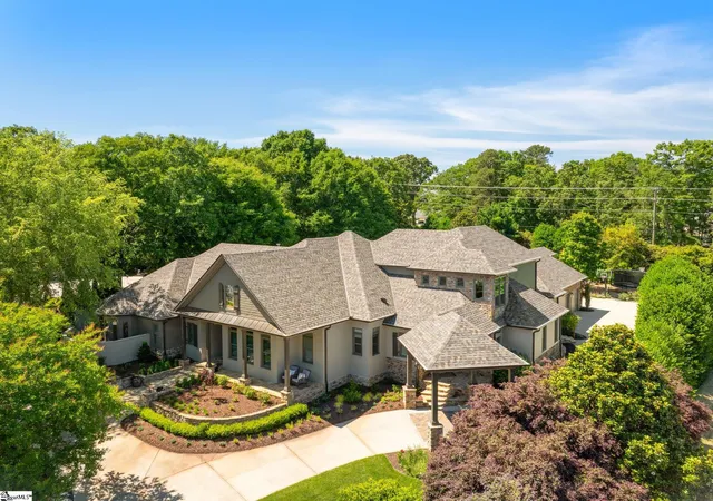 Photo 1 of Single family home for sale at 305 Chancery Ln, Simpsonville, SC 29681 | MLS# 1592426 | Listing updated on 2026-10-07