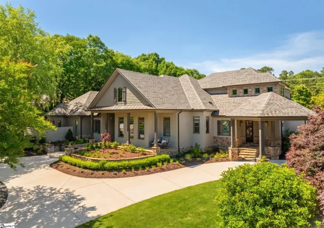 Photo 2 of Single family home for sale at 305 Chancery Ln, Simpsonville, SC 29681 | MLS# 1592426 | Listing updated on 2026-10-07