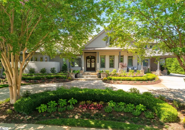 Photo 3 of Single family home for sale at 305 Chancery Ln, Simpsonville, SC 29681 | MLS# 1592426 | Listing updated on 2026-10-07