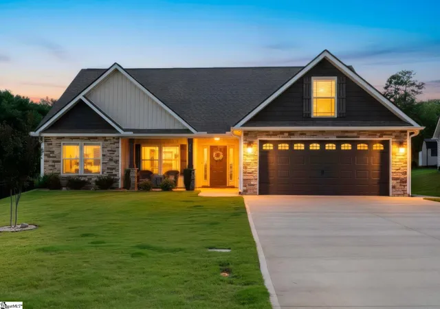 Photo 1 of Single family home for sale at 316 Dogwood Trl, Campobello, SC 29322 | MLS# 1599705 | Listing updated on 2026-08-31