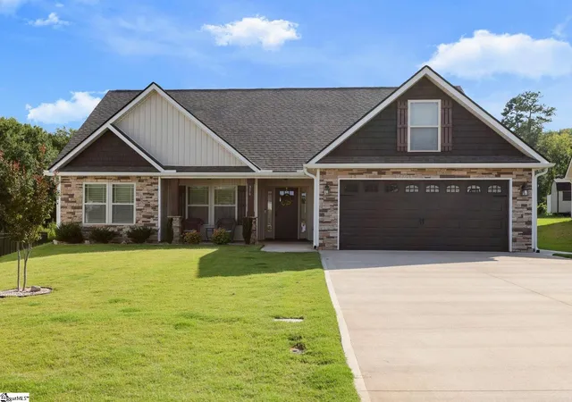 Photo 2 of Single family home for sale at 316 Dogwood Trl, Campobello, SC 29322 | MLS# 1599705 | Listing updated on 2026-08-31