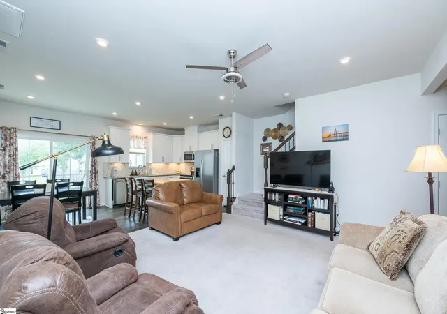 Photo 4 of Townhouse for sale at 411 Huntingdale Pl, Simpsonville, SC 29681 | MLS# 1600594 | Listing updated on 2026-08-12