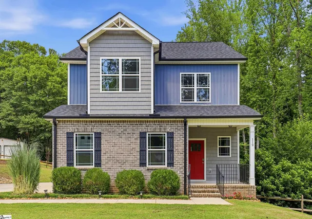 Photo 1 of Single family home for sale at 119 Howell Cir, Greenville, SC 29615 | MLS# 1597927 | Listing updated on 2026-08-12
