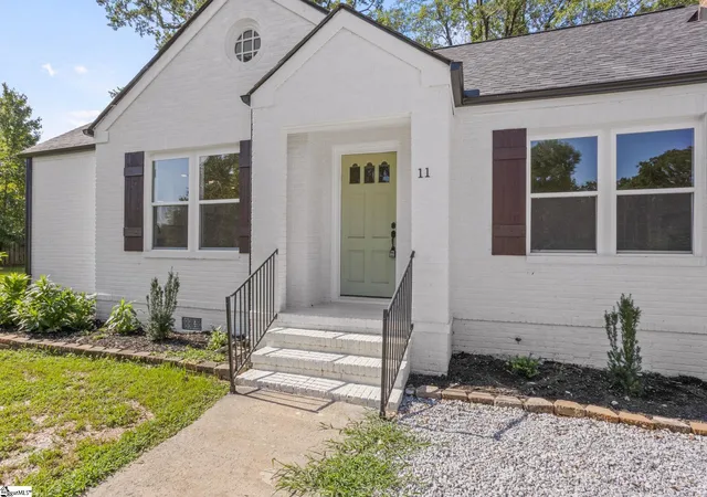 Photo 1 of Single family home for sale at 11 Willow Springs Dr, Greenville, SC 29607 | MLS# 1598015 | Listing updated on 2026-09-09