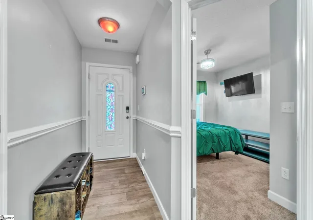 Photo 3 of Single family home for sale at 424 Timberwood Dr, Woodruff, SC 29388 | MLS# 1601281 | Listing updated on 2026-09-30