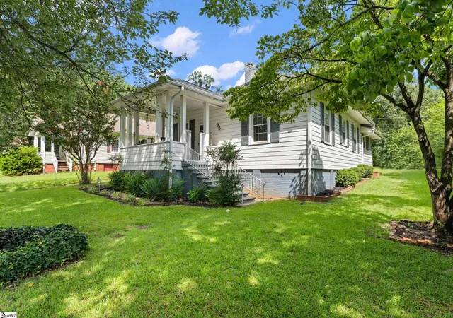 Photo 2 of Single family home for sale at 95 Lawrence St, Lyman, SC 29365 | MLS# 1599808 | Listing updated on 2026-08-17
