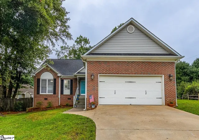 1st image of 16 Fawndale Ln, Fountain Inn, SC 29644 | MLS# 1597630