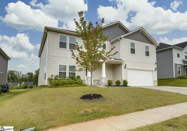 3rd image of 208 Roderick Ln, Greenville, SC 29605 | MLS# 1594551