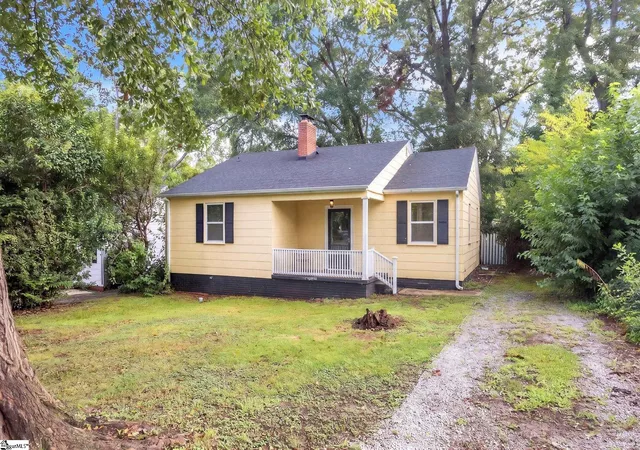 Photo 1 of Single family home for sale at 112 Cornell St, Spartanburg, SC 29306 | MLS# 1600800 | Listing updated on 2026-08-14