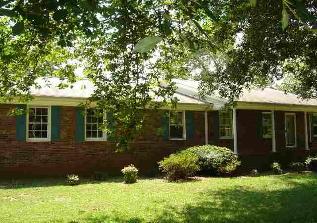 Single Family Residence at 250 Thompson Rd, Taylors, SC 29687 | MLS# 1139342 | | Sold on 2007-12-26