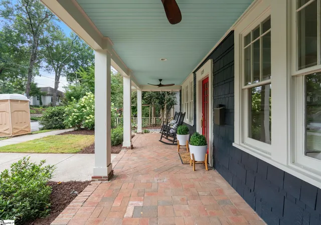 Photo 4 of Single family home for sale at 105 Vannoy St, Greenville, SC 29601 | MLS# 1587778 | Listing updated on 2026-08-07