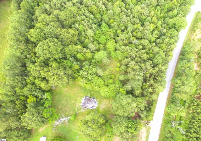 Photo 3 of Sale Pending at 626 New Harrison Bridge Rd, Simpsonville, SC 29680 | MLS# 1560995 | Listing updated on 2026-07-07