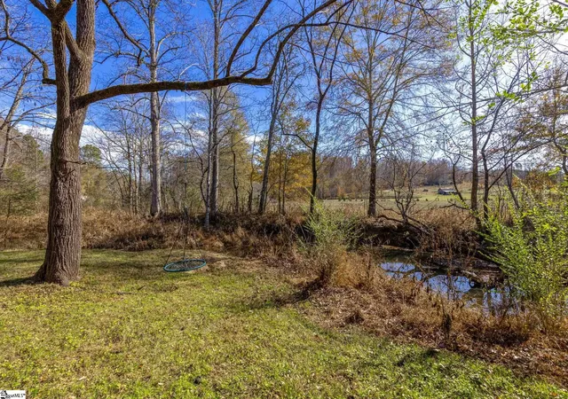 Photo 3 of Single family home for sale at 202 Cove Creek Rd, Pickens, SC 29671 | MLS# 1574996 | Listing updated on 2026-09-30