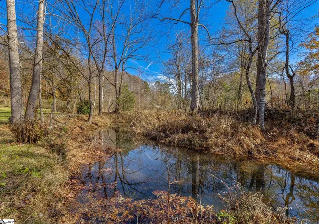 Photo 3 of Single family home for sale at 202 Cove Creek Rd, Pickens, SC 29671 | MLS# 1574996 | Listing updated on 2026-09-30