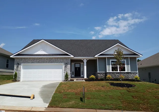 Photo 1 of Single family home for sale at 202 Glencliff Wy #Lot 92, Simpsonville, SC 29680 | MLS# 1585756 | Listing updated on 2026-08-06