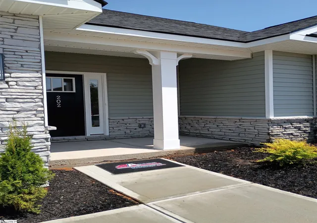Photo 2 of Single family home for sale at 202 Glencliff Wy #Lot 92, Simpsonville, SC 29680 | MLS# 1585756 | Listing updated on 2026-08-06