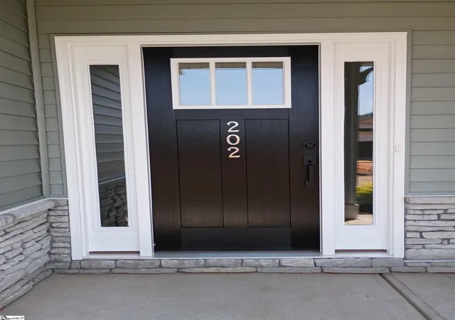 Photo 3 of Single family home for sale at 202 Glencliff Wy #Lot 92, Simpsonville, SC 29680 | MLS# 1585756 | Listing updated on 2026-08-06