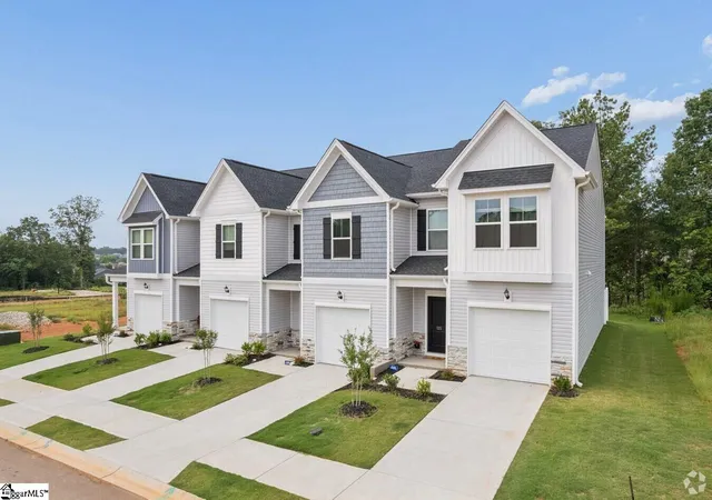 Photo 2 of Sale Pending at 4 Stoneview Wy, Taylors, SC 29687 | MLS# 1600492 | Listing updated on 2026-09-10