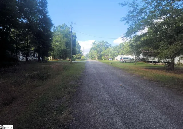 3rd image of 220 Cook St, Gray Court, SC 29645 | MLS# 1600638