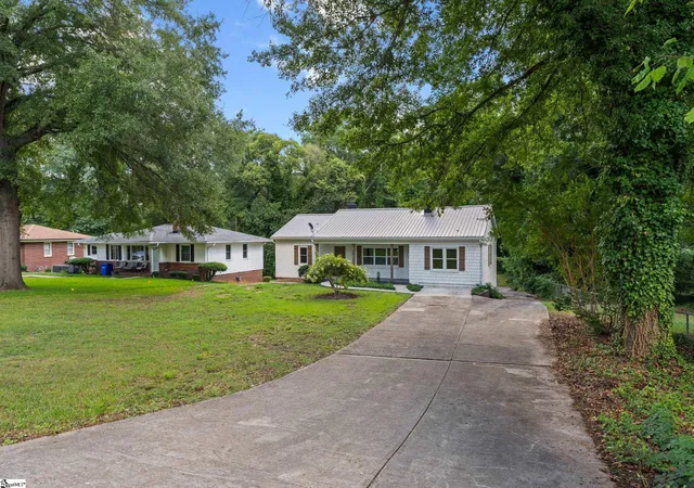 Photo 1 of Single family home for sale at 107 Coldbrook Dr, Spartanburg, SC 29306 | MLS# 1601674 | Listing updated on 2026-09-17