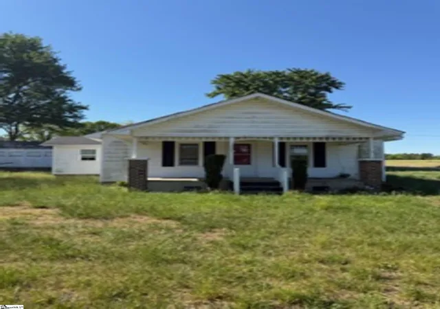 Homes for sale in Inman, SC | 7221 New Cut Rd, Inman, SC 29349 | MLS# 1591395