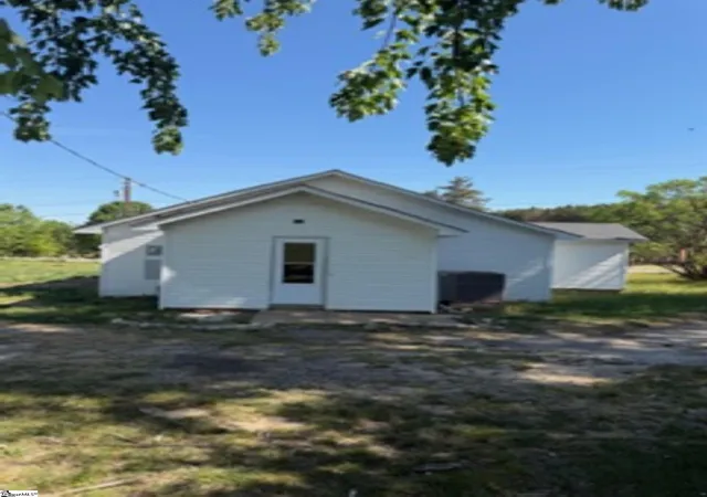 Homes for sale in Inman, SC | 7221 New Cut Rd, Inman, SC 29349 | MLS# 1591395
