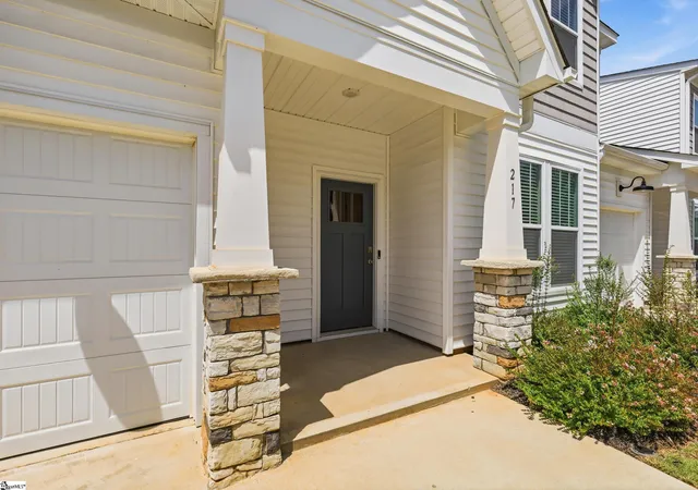 Photo 3 of Townhouse for sale at 217 Woodhouse Wy, Greenville, SC 29605 | MLS# 1597984 | Listing updated on 2026-08-26